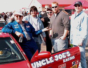 Team pose @Cal Spdway.