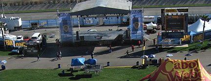 Real wide shot of Fan Zone stage.