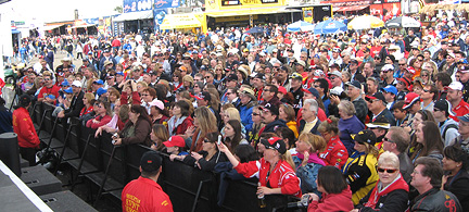 Wide shot of Costner crowd.