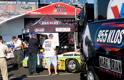 Wide shot of Cool Patrol & Vette!